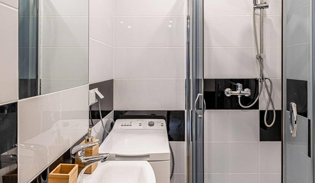 56237488_2007003576272309_661604776684814336_n (Copy)