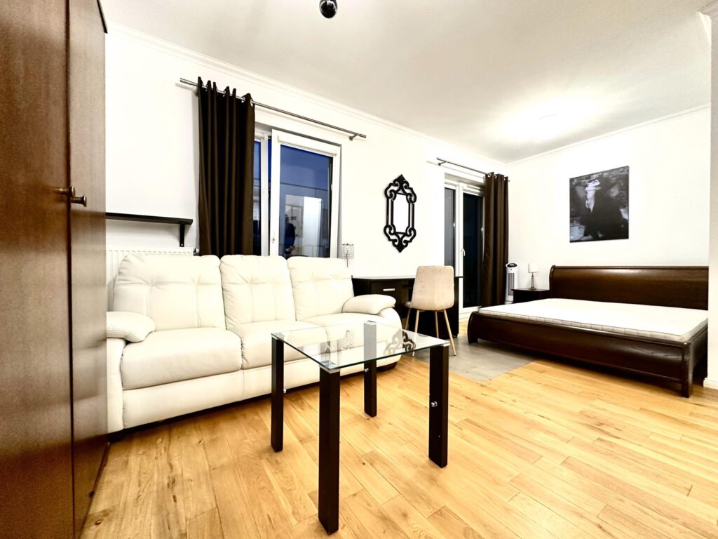 Komfortowe mieszkanie z trzema niezależnymi pokojami blisko UM, WSSP, WSPiA – ul. Strzeszewskiego